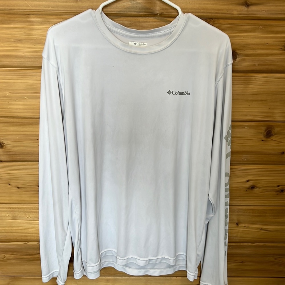 Columbia Dry Fit- Long Sleeve- Great condition- L